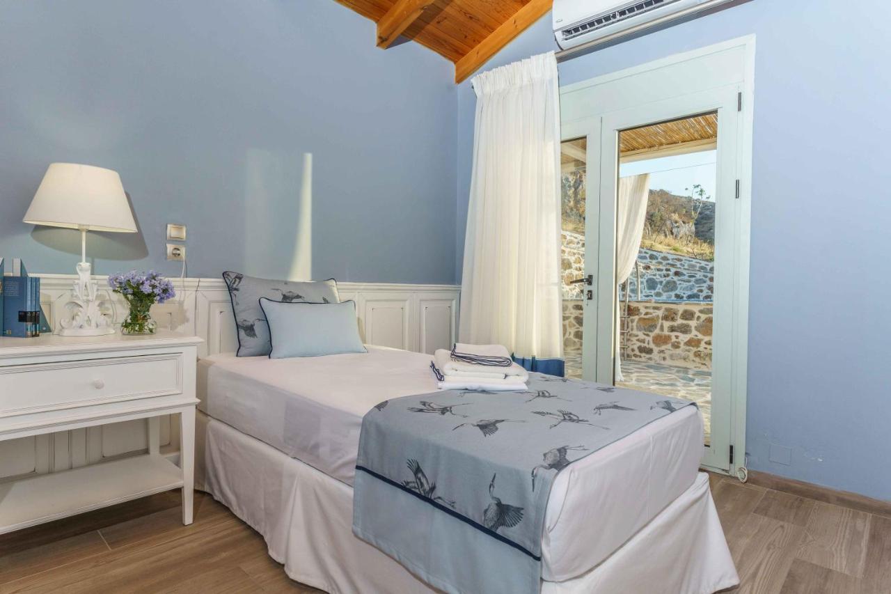 Villa Simantiri Pombia Eksteriør billede